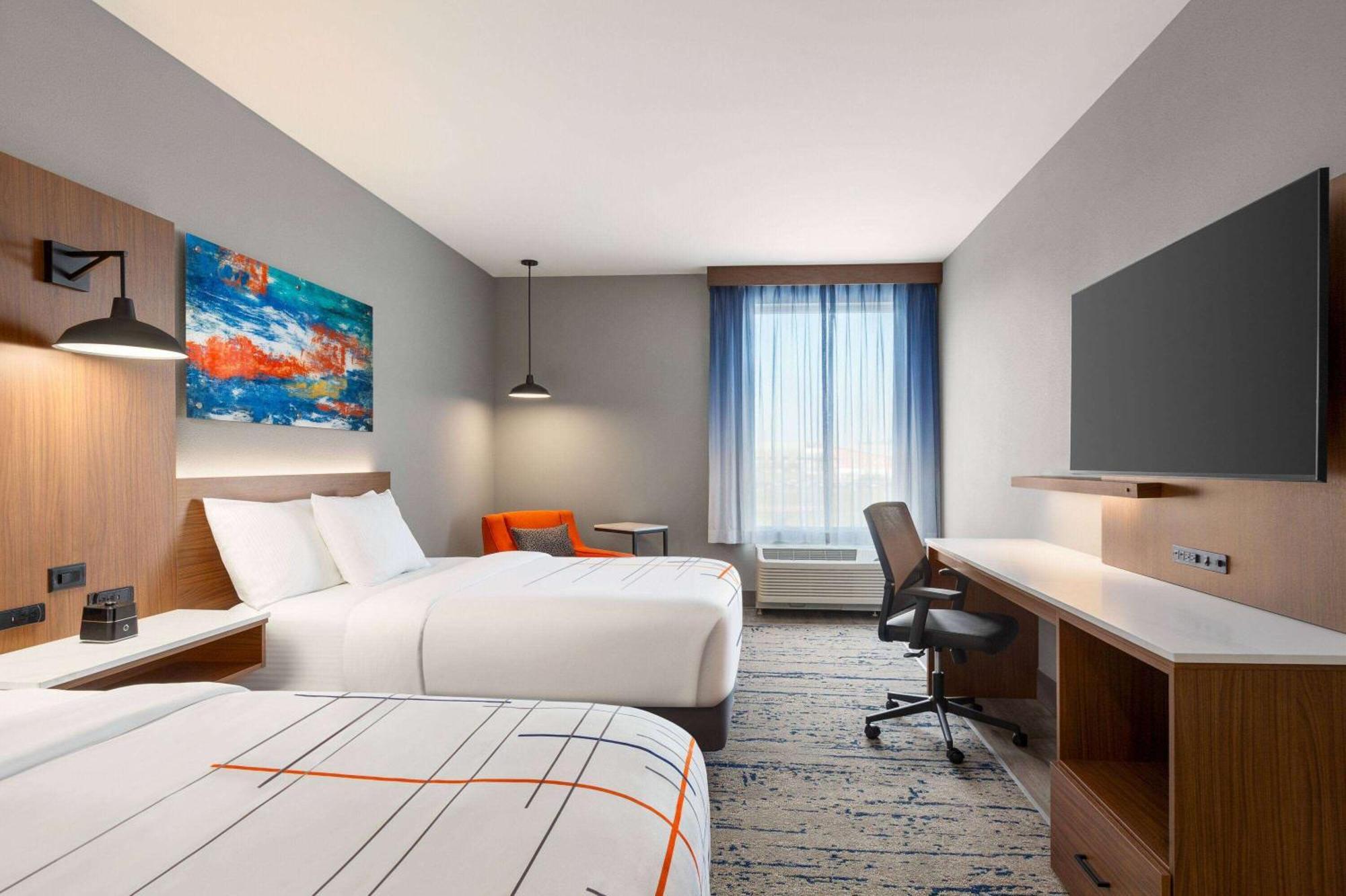 Hotel La Quinta & By Wyndham Moorestown *
